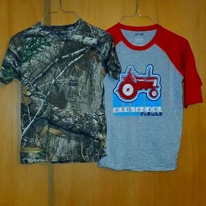 Case IH & Lincoln Outfitters Lot of 2 Boys M T-Shirts